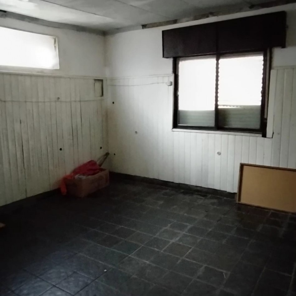 VENDE CASA SEMICENTRICA!