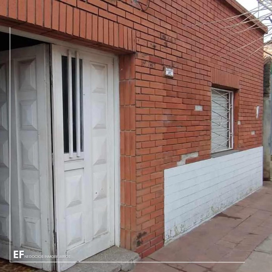 VENDE CASA SEMICENTRICA!