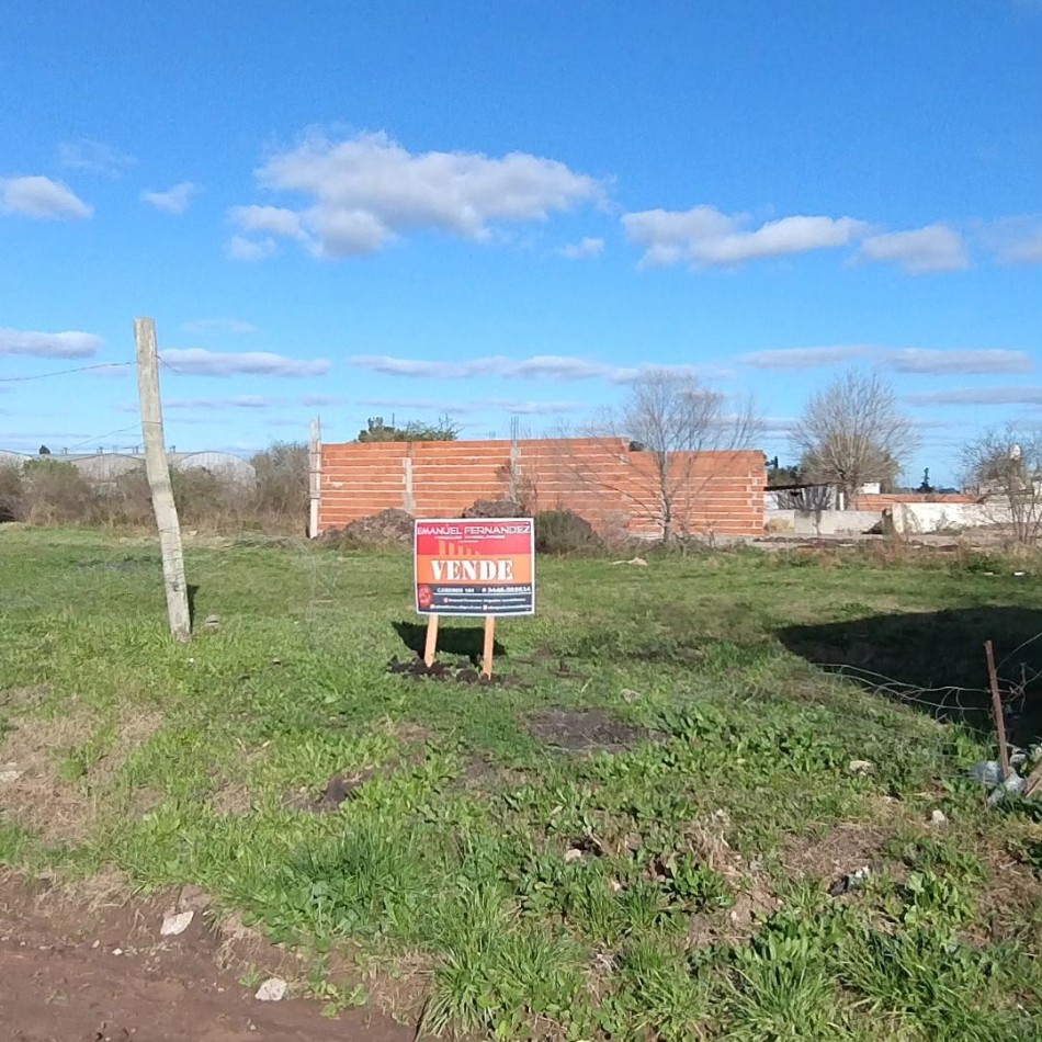 VENDE TERRENO EN ESQUINA!