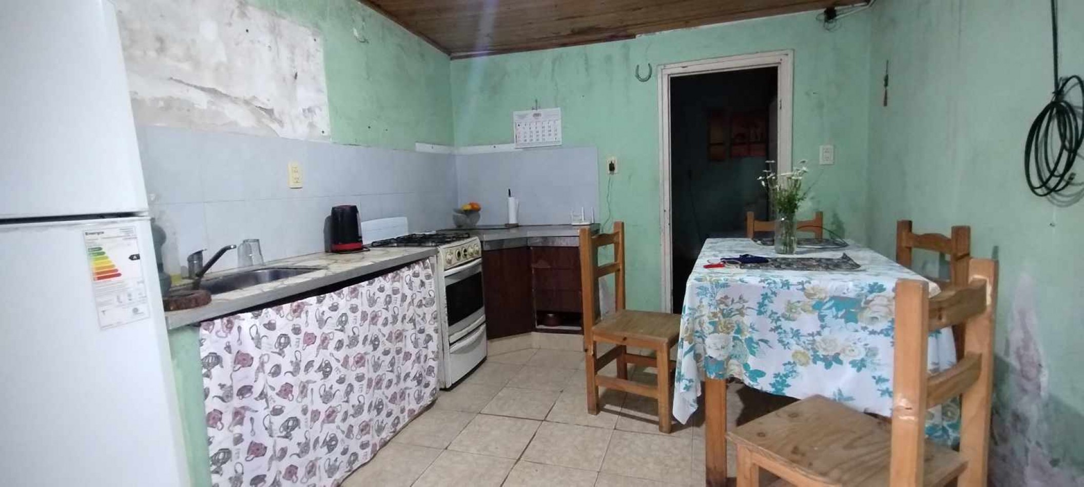 VENDE CASA SEMICENTRICA!