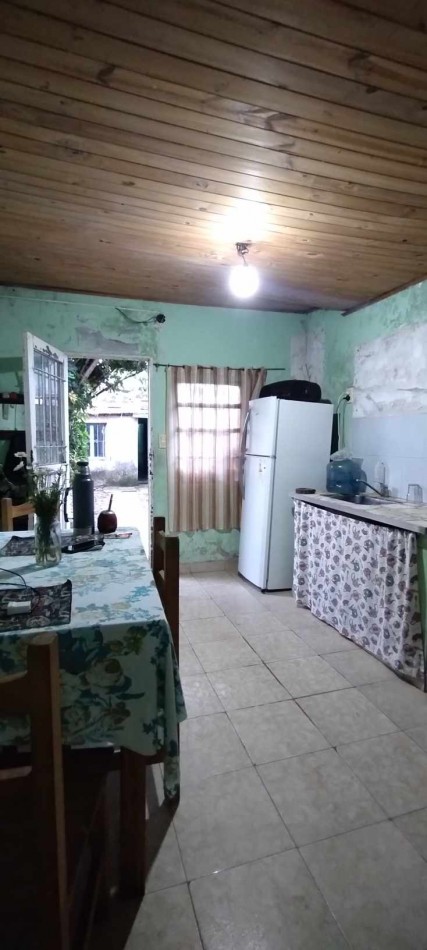 VENDE CASA SEMICENTRICA!