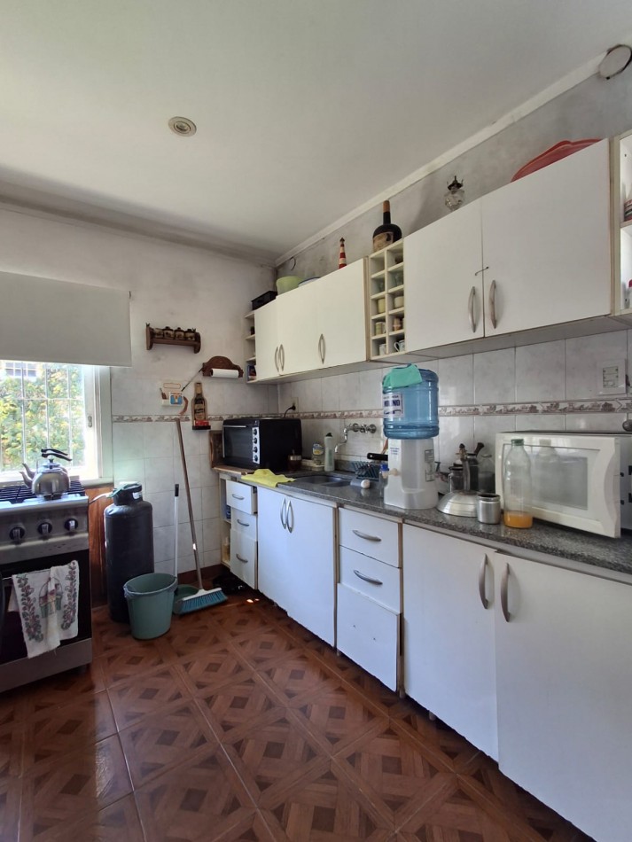 VENDE AMPLIA PROPIEDAD EN ZONA COSTANERA!