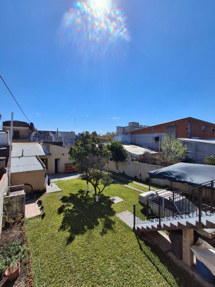 VENDE AMPLIA PROPIEDAD EN ZONA COSTANERA!