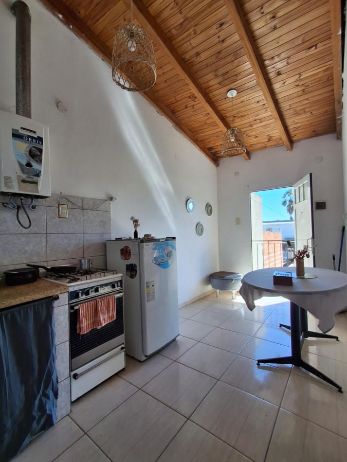 VENDE AMPLIA PROPIEDAD EN ZONA COSTANERA!