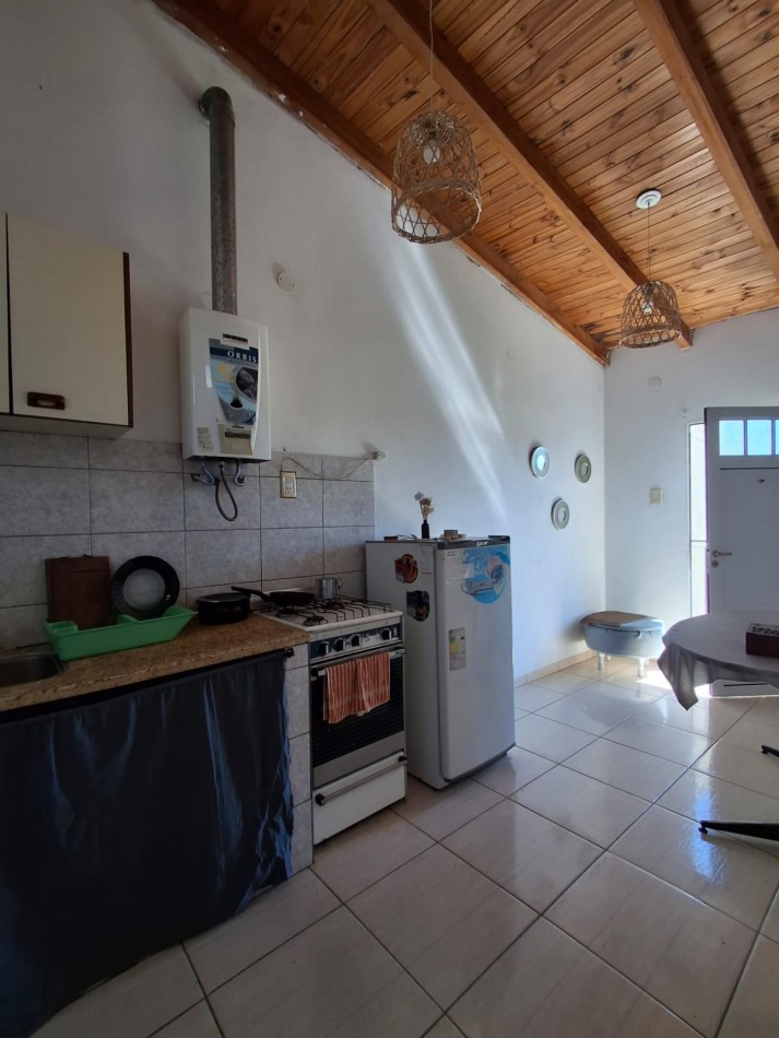 VENDE AMPLIA PROPIEDAD EN ZONA COSTANERA!