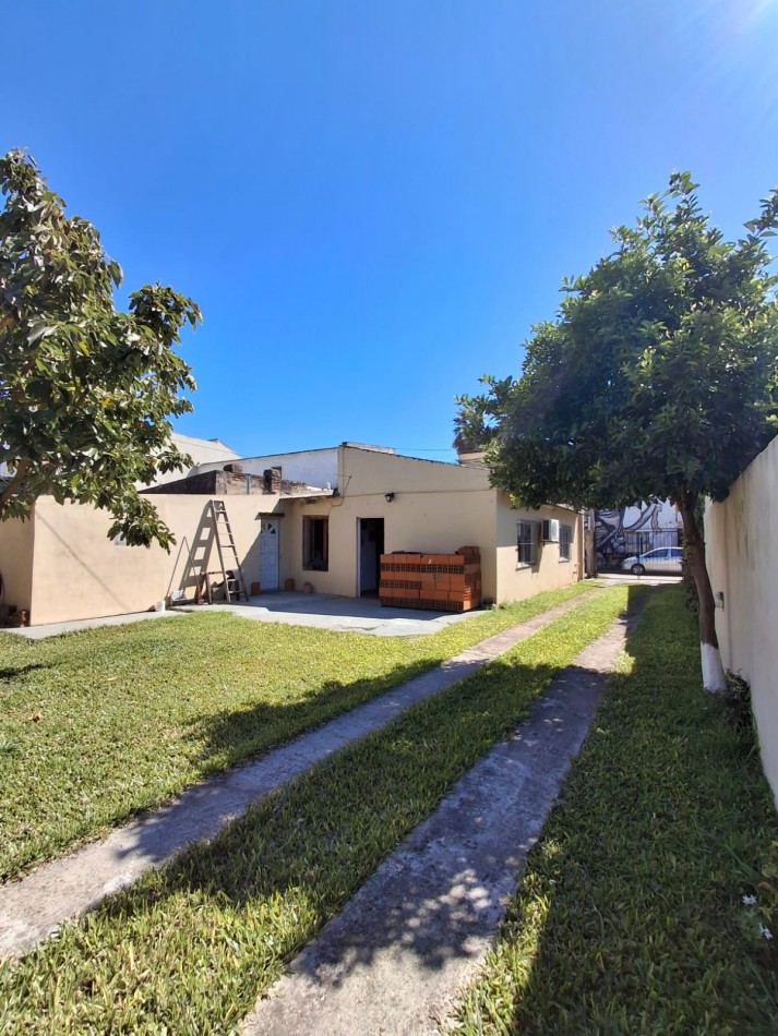 VENDE AMPLIA PROPIEDAD EN ZONA COSTANERA!