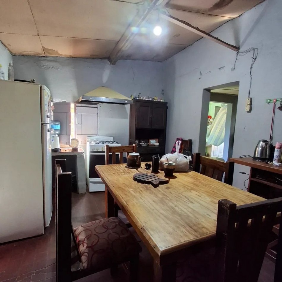 VENDE CASA A REFACCIONAR