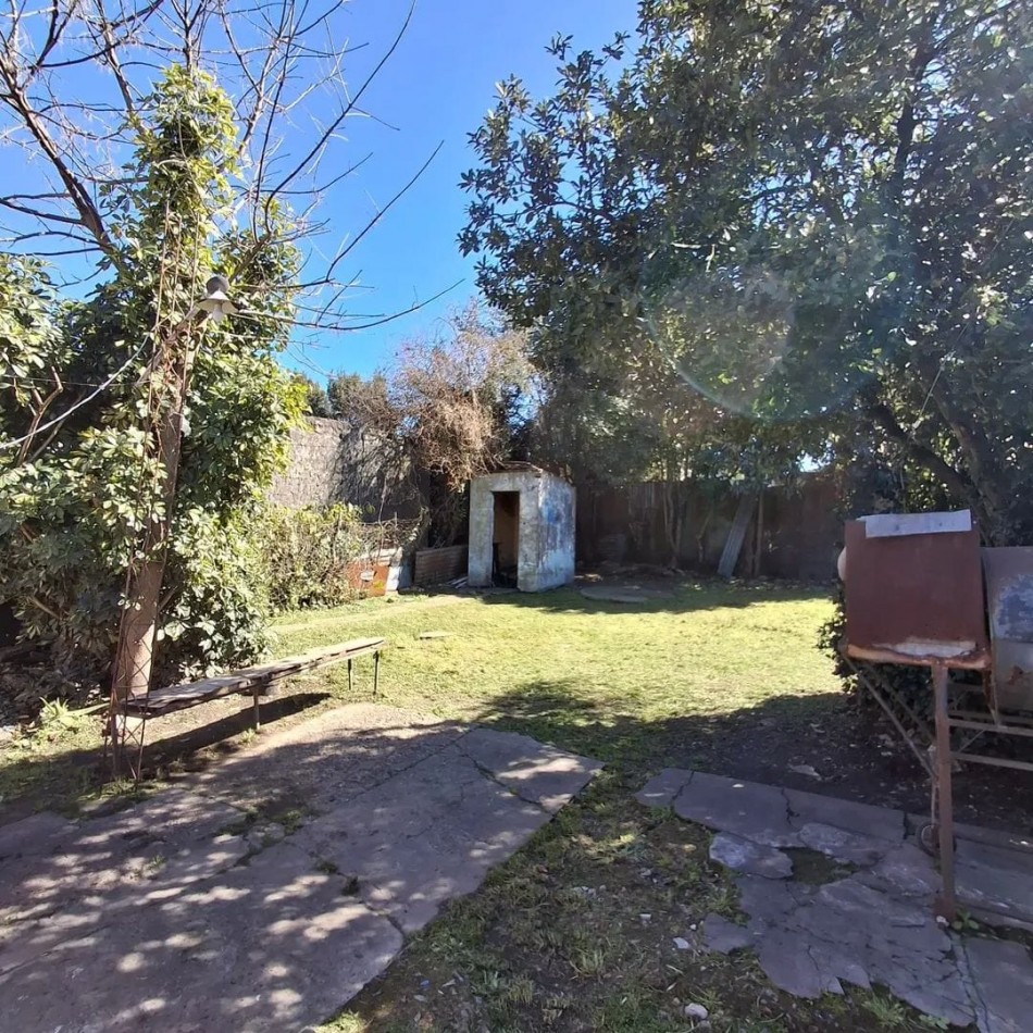 VENDE CASA A REFACCIONAR