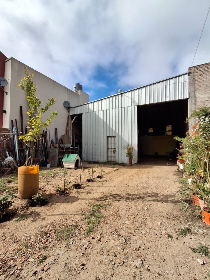 VENDE PROPIEDAD HABITACIONAL!