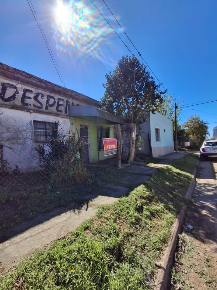 VENDE CASA A REFACCIONAR
