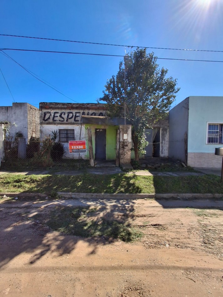 VENDE CASA A REFACCIONAR