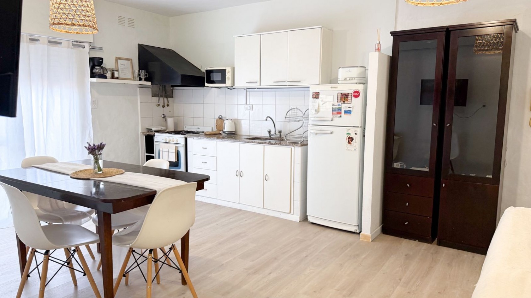 VENDE DEPARTAMENTO CENTRICO DE 2 AMBIENTES, CON PATIO!