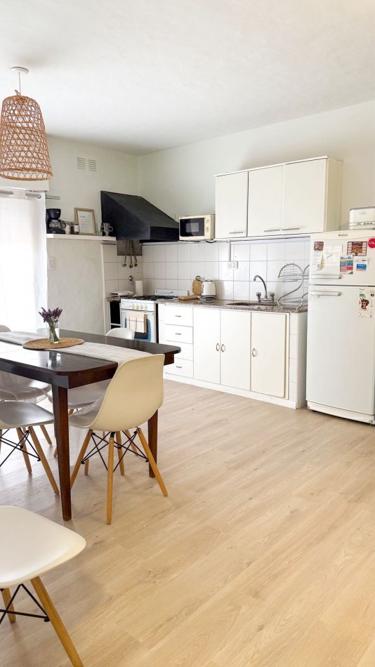 VENDE DEPARTAMENTO CENTRICO DE 2 AMBIENTES, CON PATIO!