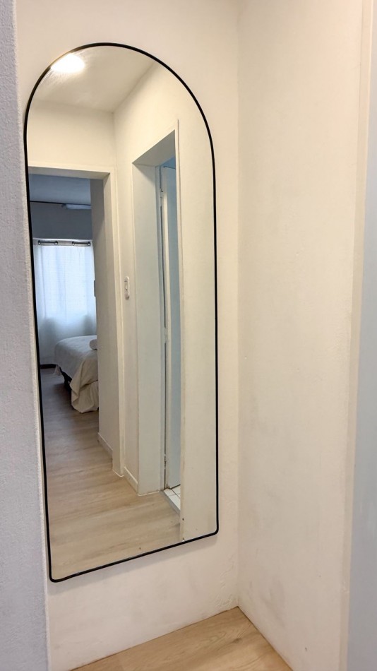 VENDE DEPARTAMENTO CENTRICO DE 2 AMBIENTES, CON PATIO!