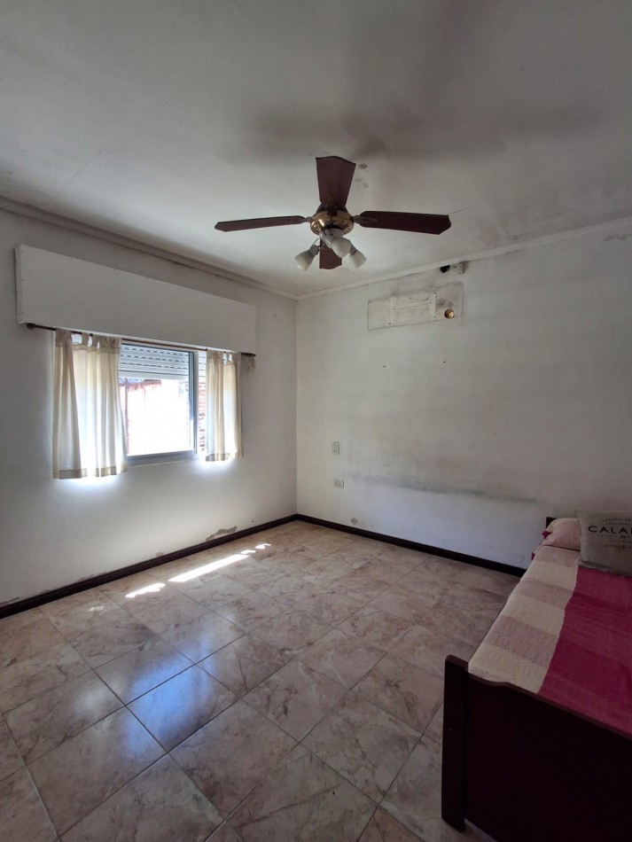 VENDE CASA SEMICENTRICA!