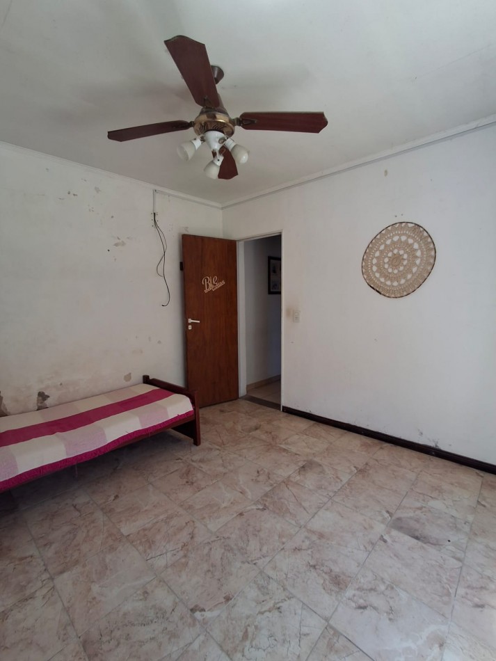 VENDE CASA SEMICENTRICA!
