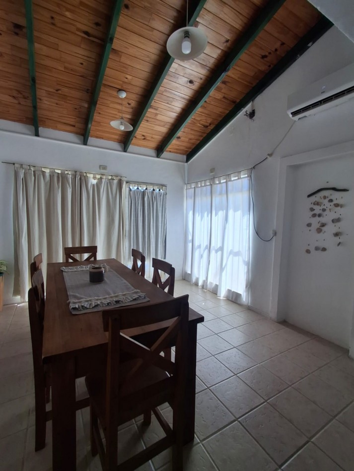 VENDE CASA SEMICENTRICA!