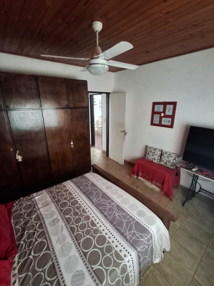 VENDE CASA SEMICENTRICA!