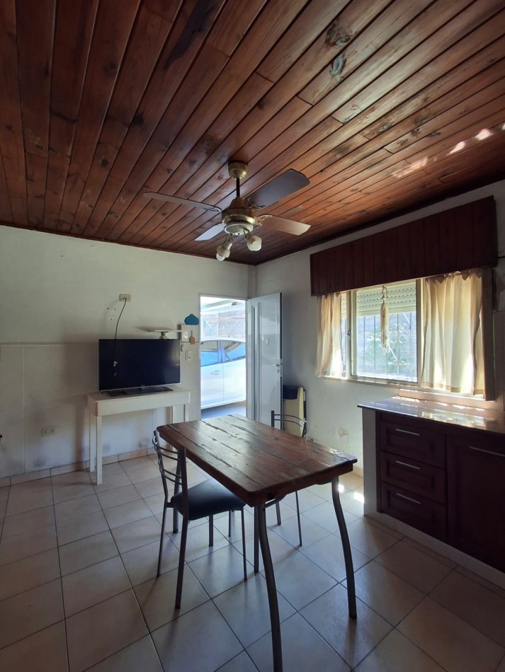VENDE CASA SEMICENTRICA!