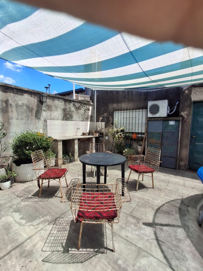 VENDE CASA SEMICENTRICA!