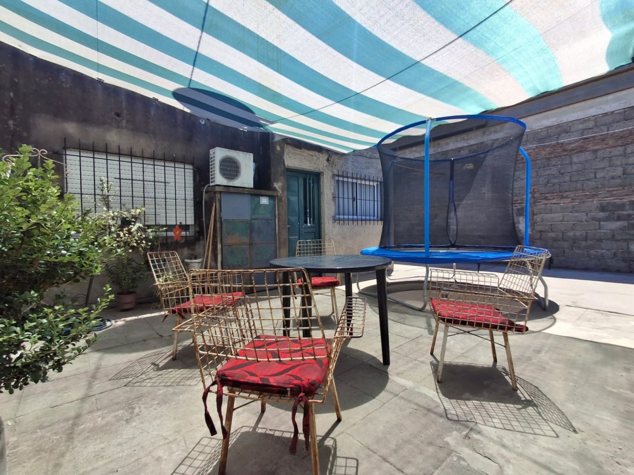 VENDE CASA SEMICENTRICA!