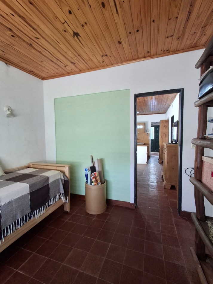 VENDE CASA SEMICENTRICA!