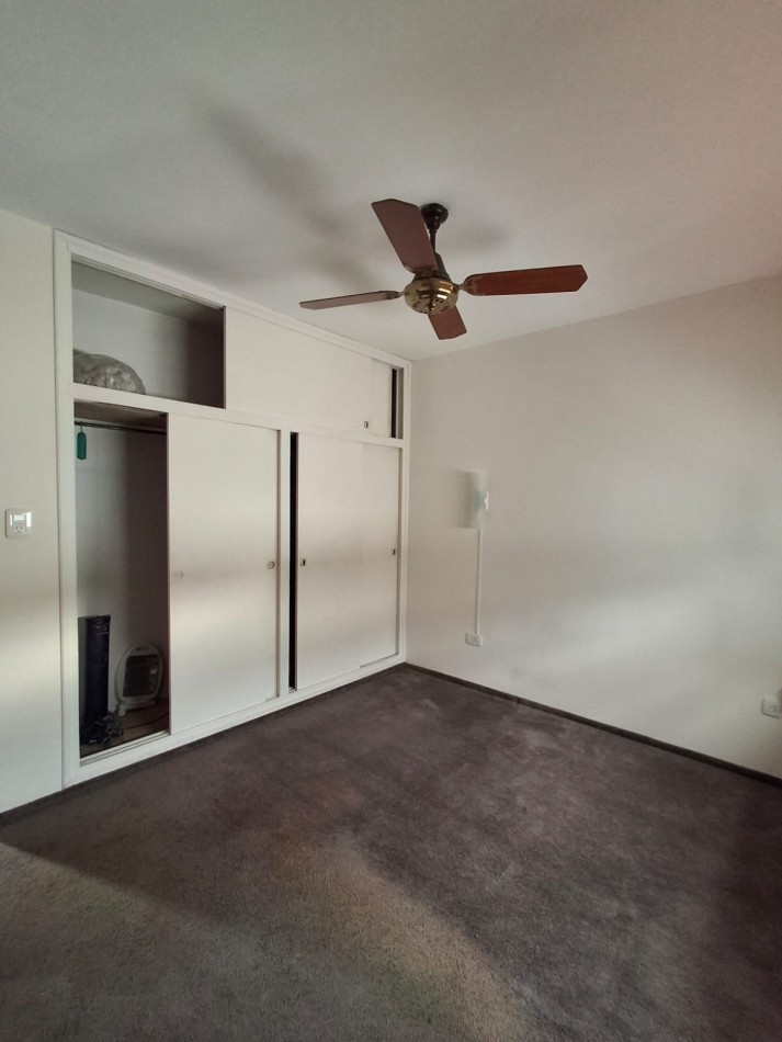 VENDE IMPORTANTE CASA CENTRICA!