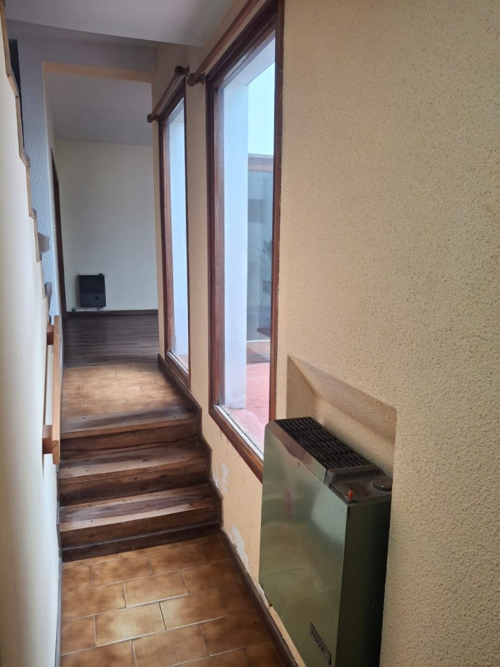 VENDE IMPORTANTE CASA CENTRICA!