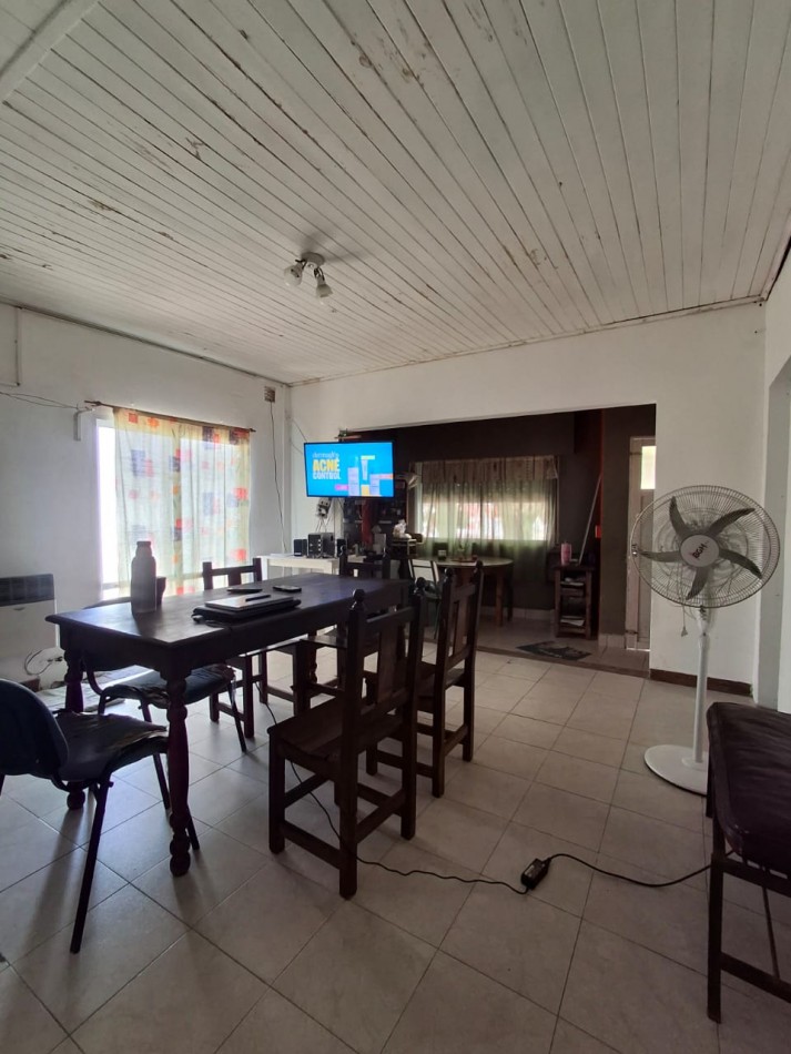 VENDE CASA Y DEPARTAMENTOS!