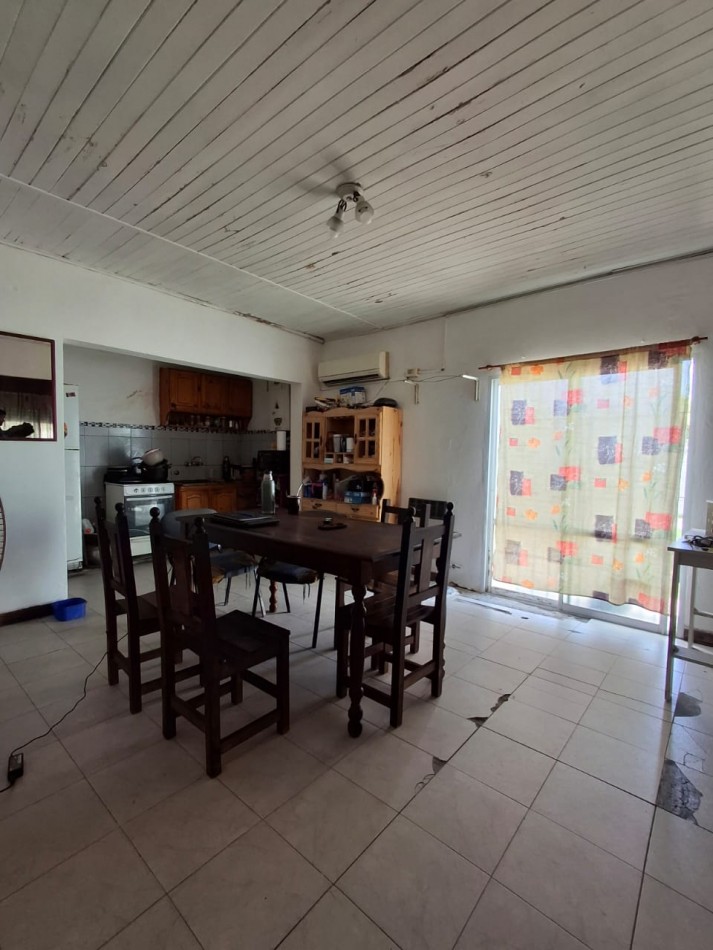 VENDE CASA Y DEPARTAMENTOS!