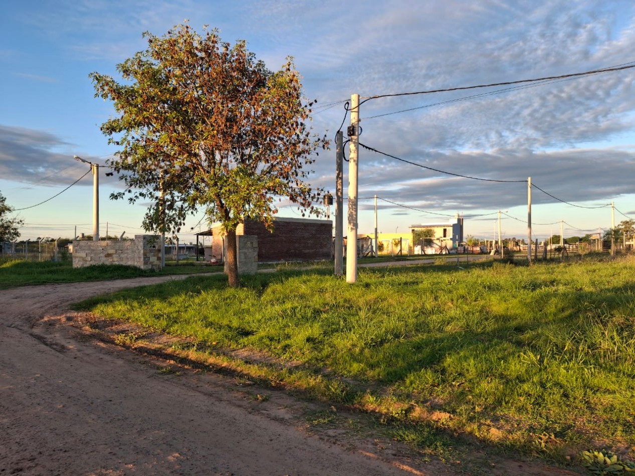 VENDE DOS TERRENOS EN LOTEO "AIRES DEL OESTE"