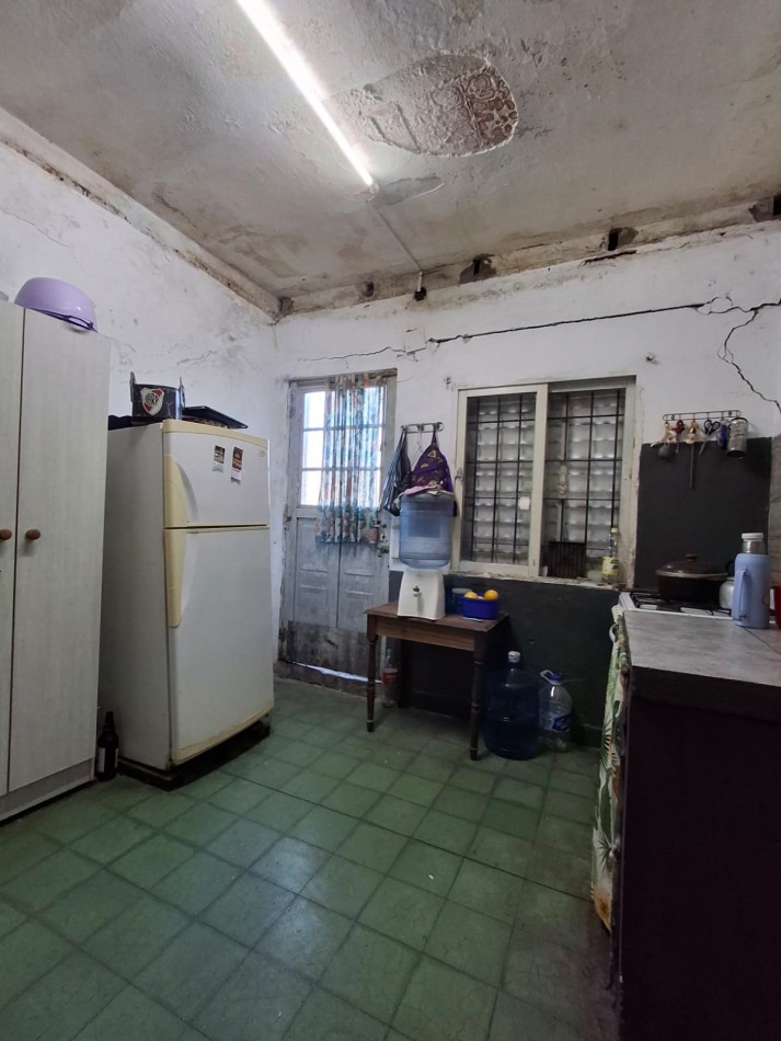 VENDE CASA EN AMPLIO TERRENO!