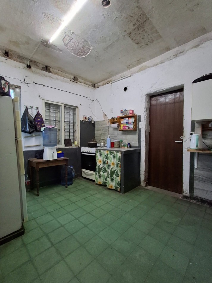 VENDE CASA EN AMPLIO TERRENO!