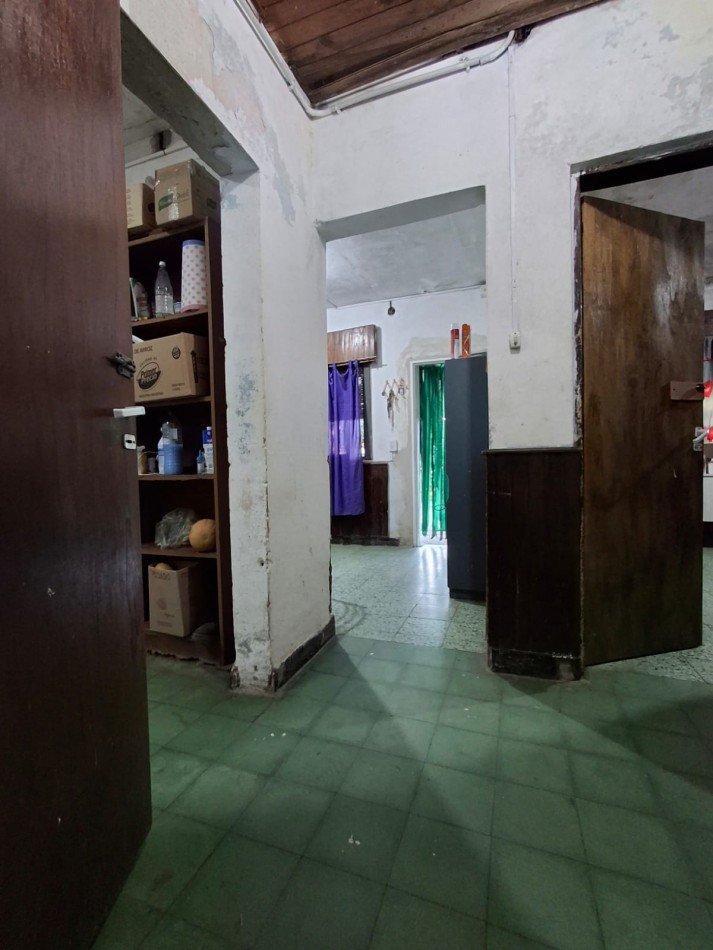 VENDE CASA EN AMPLIO TERRENO!