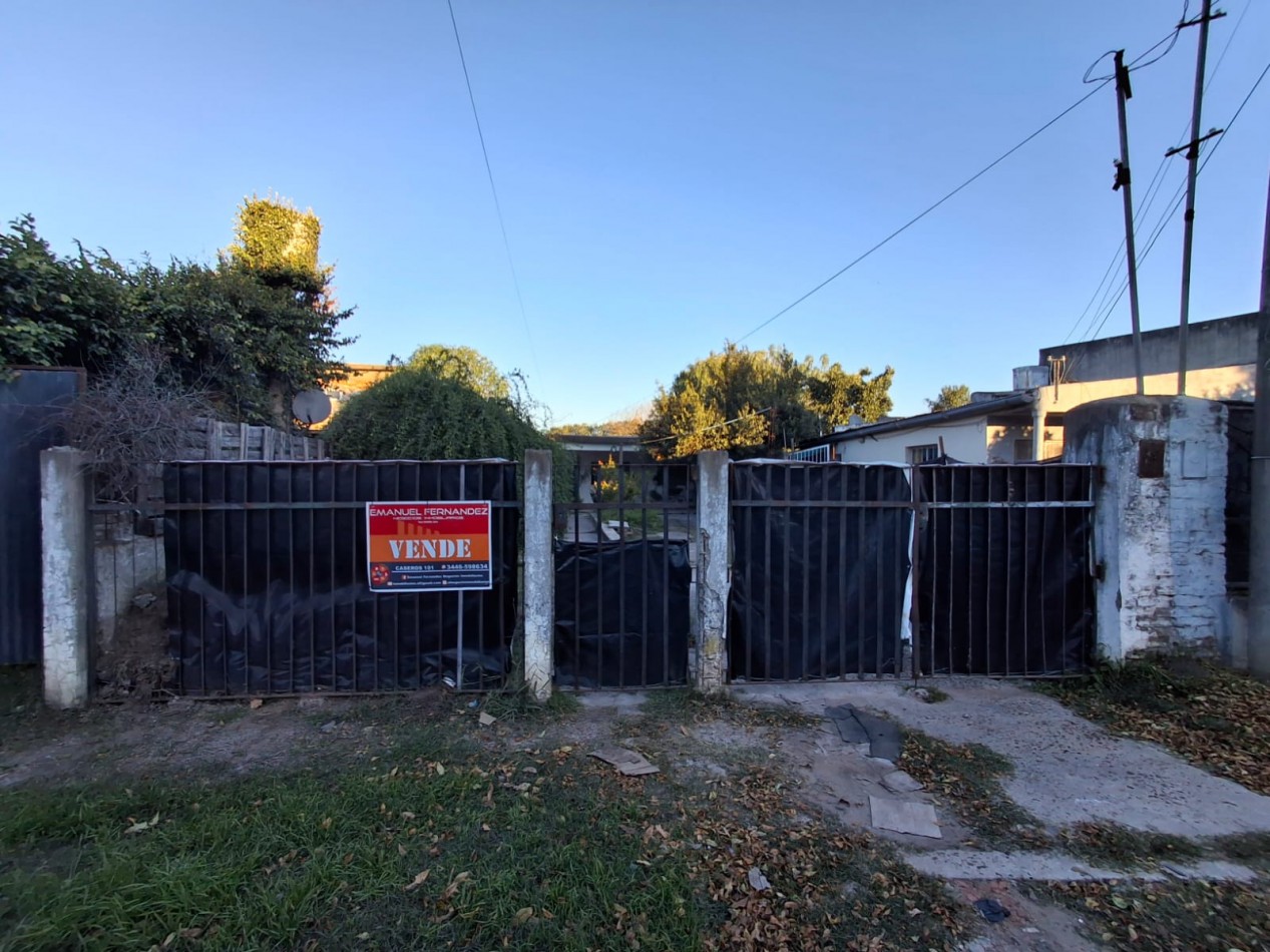 VENDE CASA EN AMPLIO TERRENO!