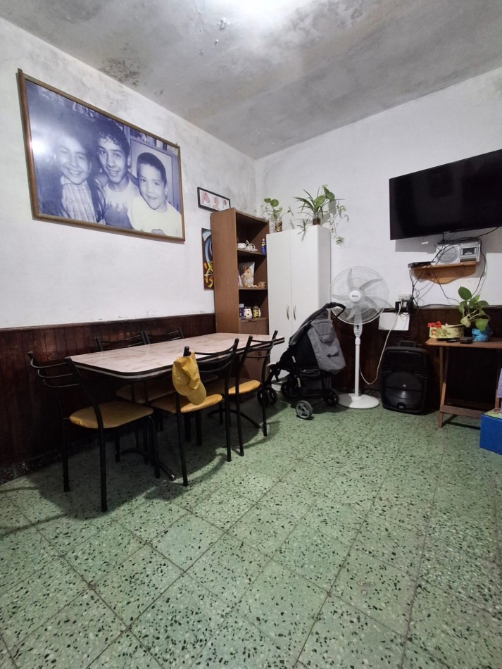 VENDE CASA EN AMPLIO TERRENO!