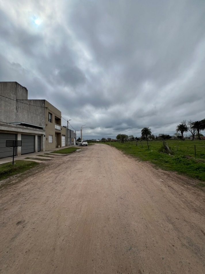VENDE AMPLIO TERRENO!