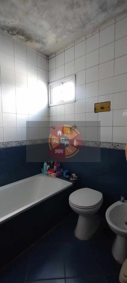 VENDE CASA EN ZONA COSTANERA!