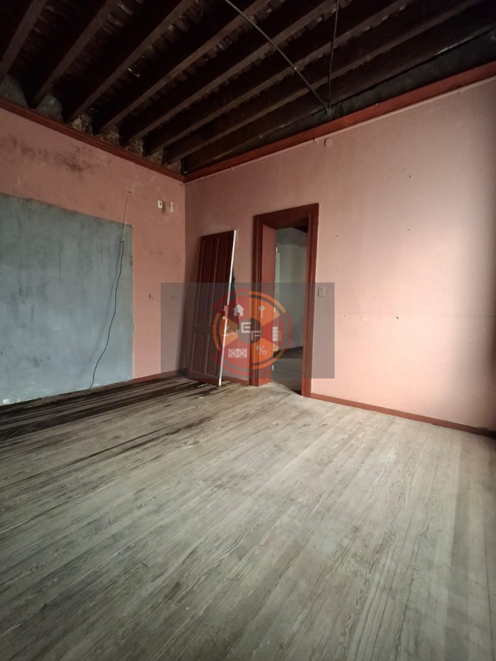 VENDE CASA CENTRICA!