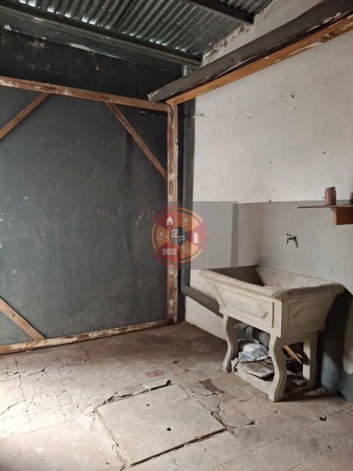 VENDE CASA CENTRICA!