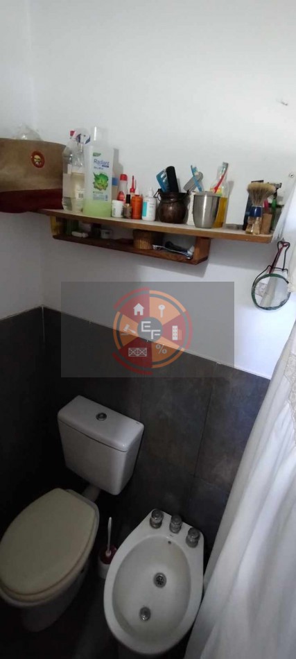 VENDE CASA CON PISCINA Y AMPLIO PARQUE!