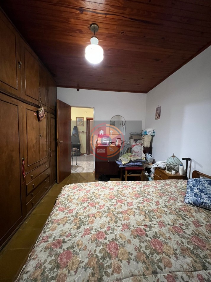 VENDE CASA Y CONSULTORIO SEMICENTRICO!