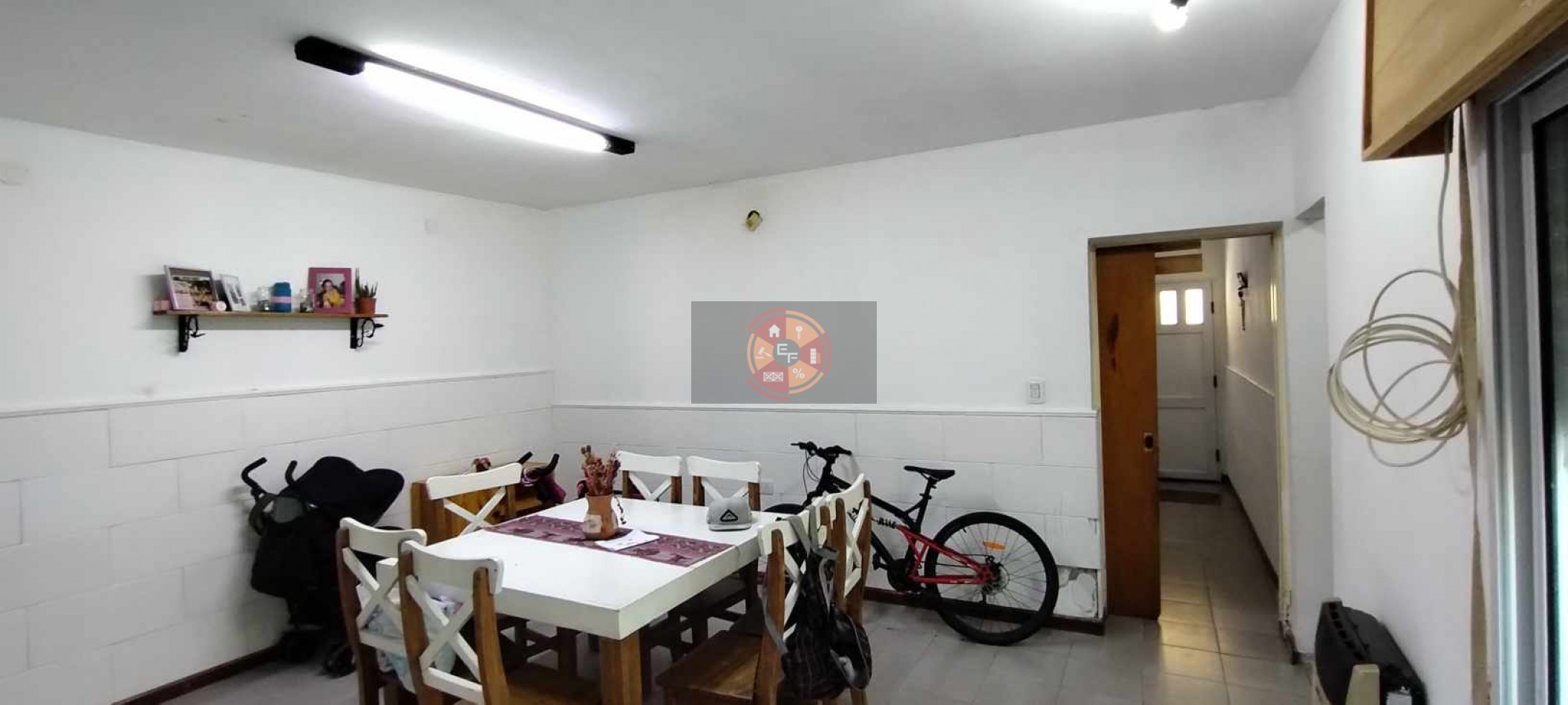 VENDE CASA EN ZONA COSTANERA!