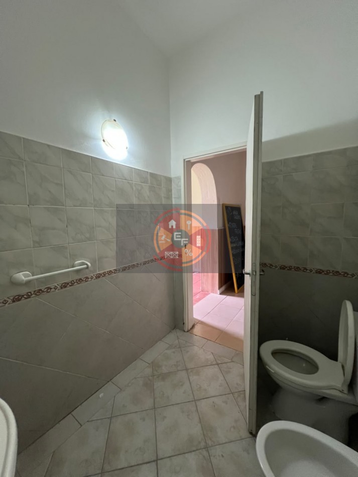 VENDE PH CON AMPLIO PATIO!