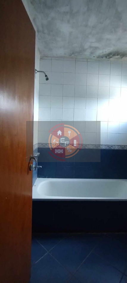 VENDE CASA EN ZONA COSTANERA!