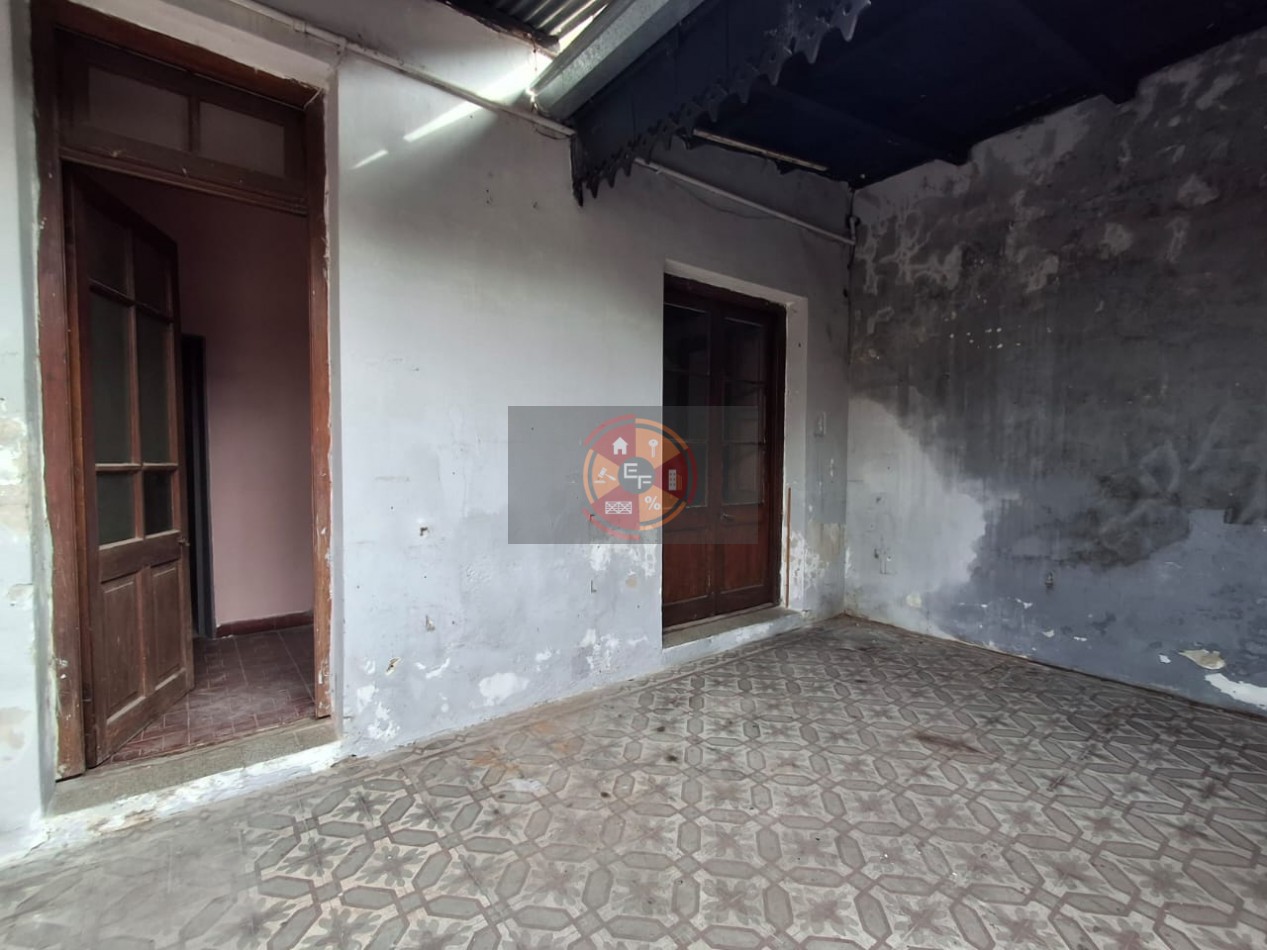 VENDE CASA CENTRICA!