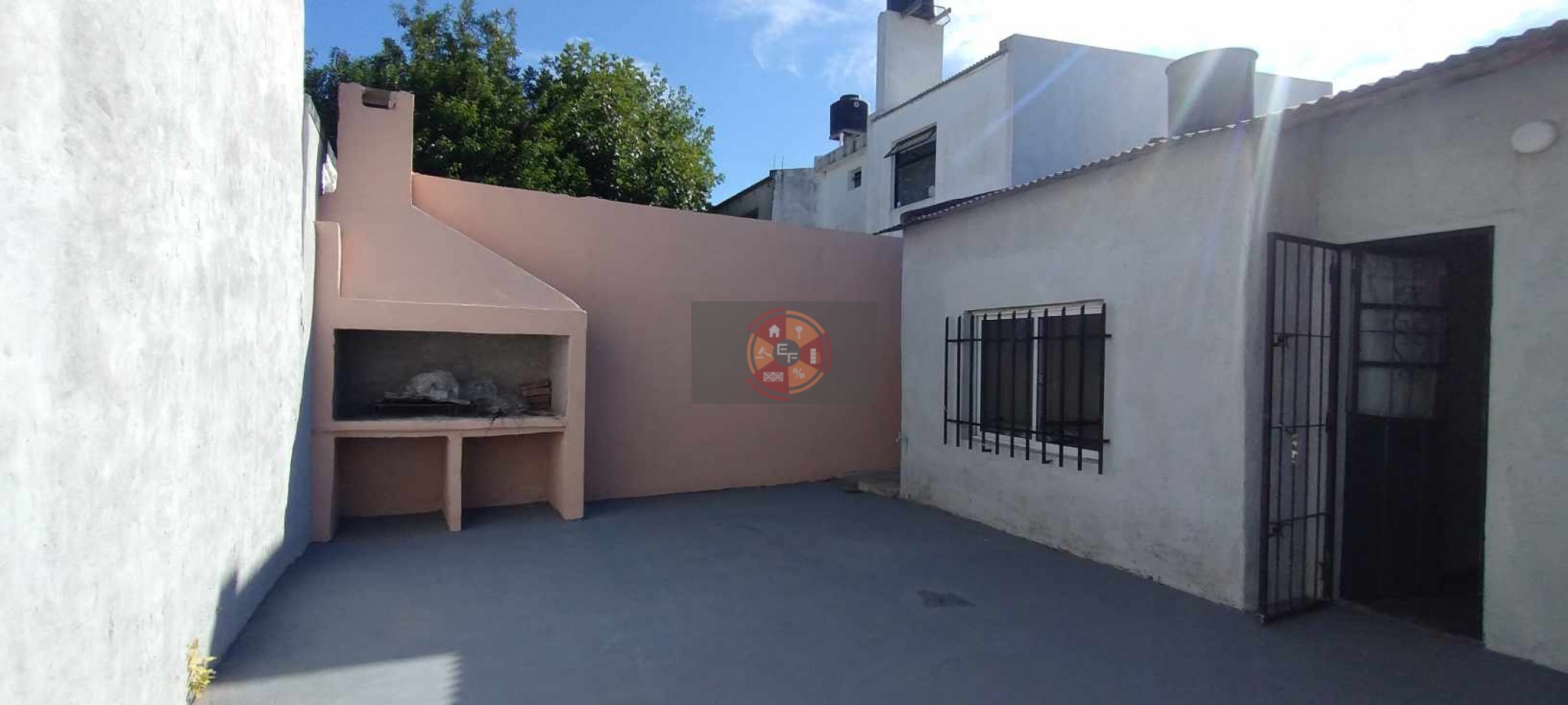 VENDE CASA!