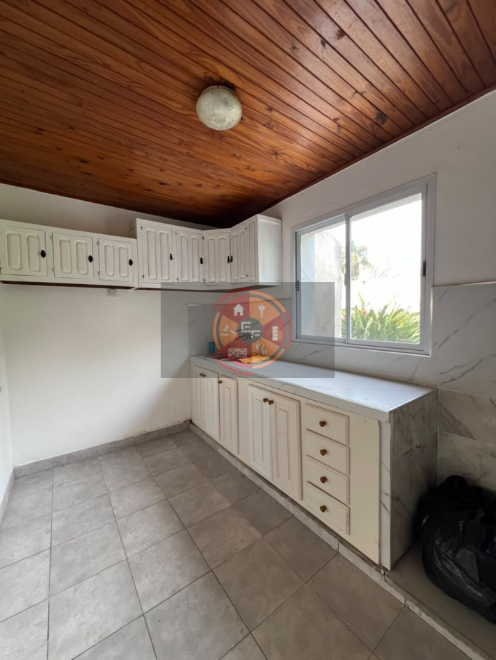VENDE PH CON AMPLIO PATIO!
