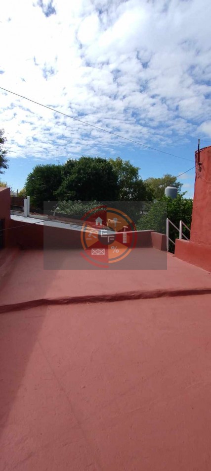 VENDE CASA ZONA COSTANERA!