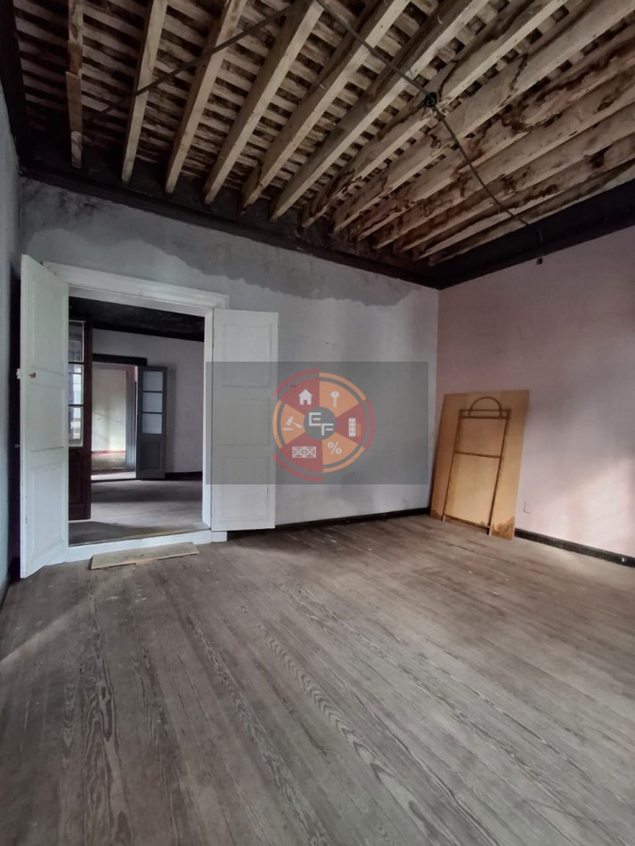 VENDE CASA CENTRICA!